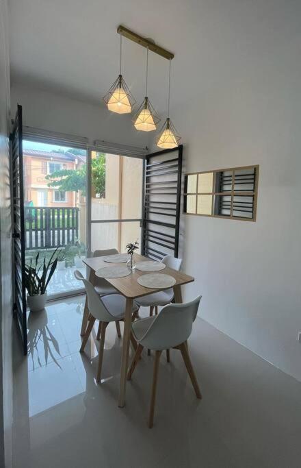 A Cozy 2-Bedroom Home In Malolos - Prime Location Ngoại thất bức ảnh
