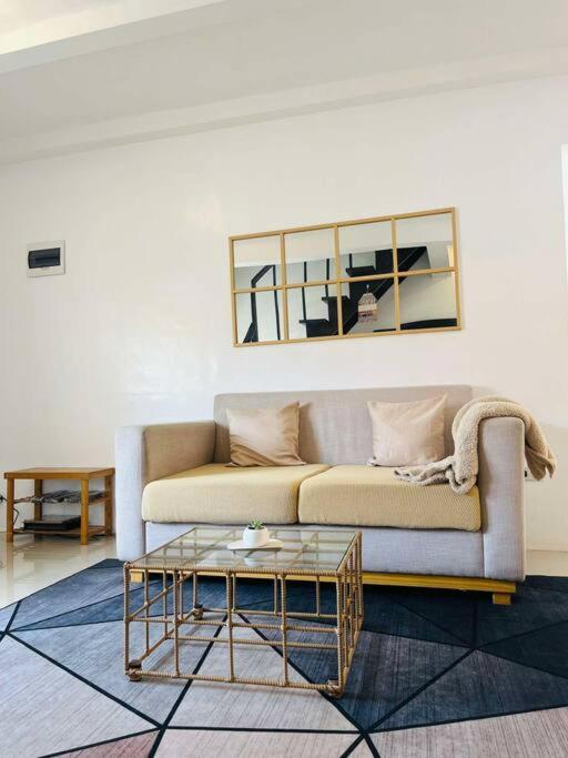 A Cozy 2-Bedroom Home In Malolos - Prime Location Ngoại thất bức ảnh